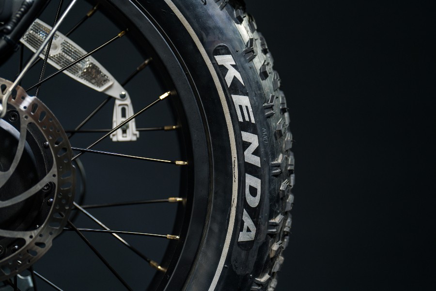 Kenda fat tires from Magicyclebike